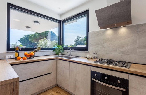 Valbandon House | Gorgeous home in Valbandon