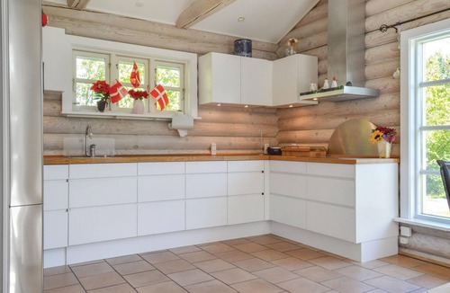 Holloselund House | Gorgeous home in Vejby with kitchen