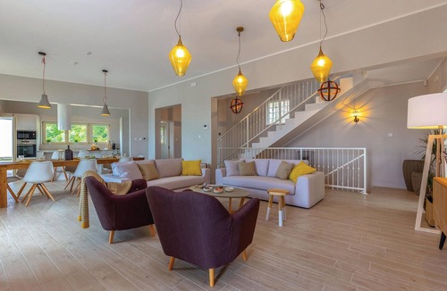 Veprinac House | Gorgeous home in Veprinac with sauna