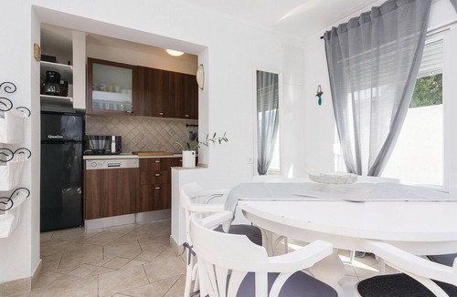 Vrsi House | Gorgeous home in Vrsi Mulo with sauna