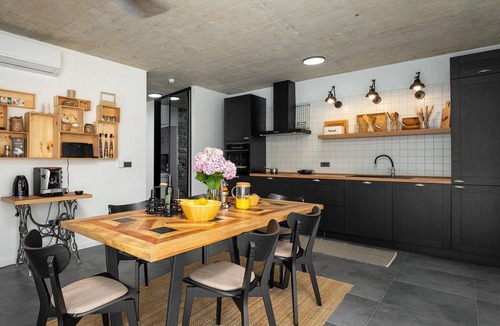 Zminj House | Gorgeous home in Zminj with sauna