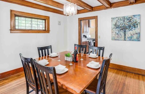 Rochester Apartment | ~Gorgeous Home~ Mins to Strong/UofR/Airport/Dwnt/RIT w/new AC