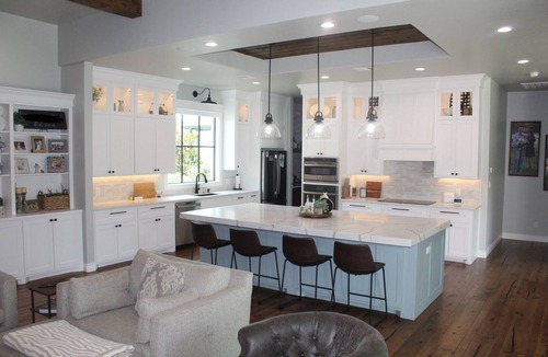 Bryan House | Gorgeous Home on 1 acre just outside the city