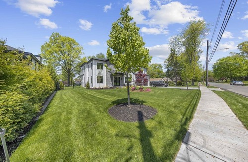 Closter House | Gorgeous Home with pool, jacuzzi, sauna and cold plunge perfect for Worldcup