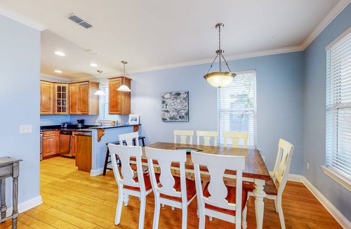 Villages of Crystal Beach House | Gorgeous Home with Shared Pool & Hot Tub, High-Speed WiFi, W/D, and Central AC