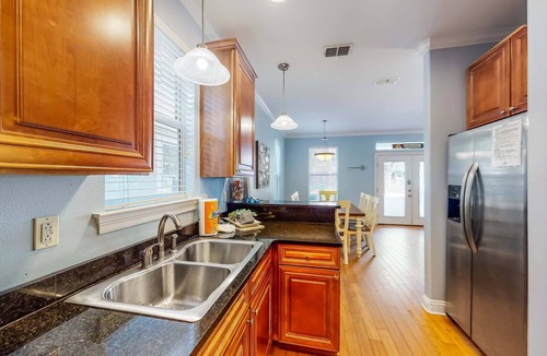 Villages of Crystal Beach House | Gorgeous Home with Shared Pool & Hot Tub, High-Speed WiFi, W/D, and Central AC