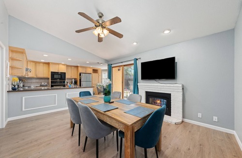 Elk Grove House | Gorgeous House with POOL!