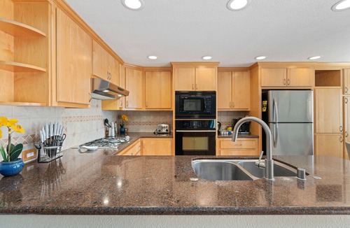 Elk Grove House | Gorgeous House with POOL!