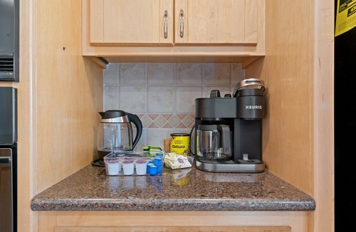 Elk Grove House | Gorgeous House with POOL!