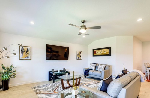 Barker House | Gorgeous Katy Home w/ Pool Access!