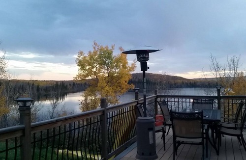 Leask Cabin | Gorgeous Lake Front Cabin for rent
