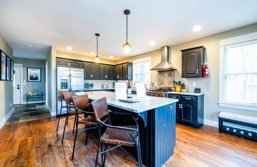 Harbert Cottage | Gorgeous Lake View Home with Private Pool and Hot Tub!