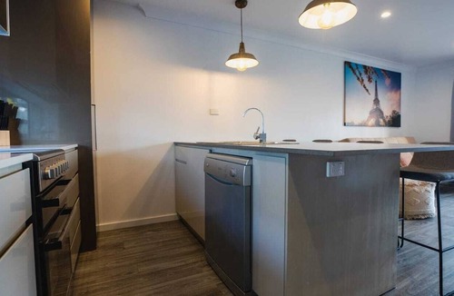 Central Coast House | Gorgeous Lake Views, Ground Level - Central Coast