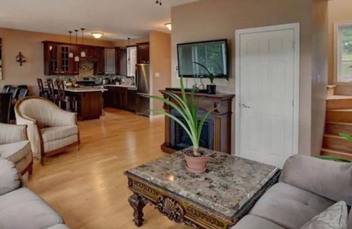 Saint-Calixte Cottage | Gorgeous Lakefront Cottage