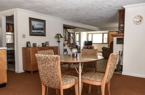 Remsen House | Gorgeous Lakefront property on Kayuta Lake
