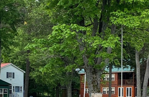 Remsen House | Gorgeous Lakefront property on Kayuta Lake