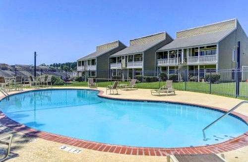 April Sound House | Gorgeous Lakefront Townhome w/Pool Access & Views