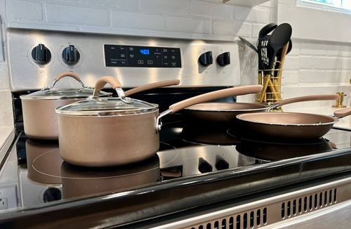 Sherman Apartment | Gorgeous loft, downtownSherman,washer/dryer, WiFi