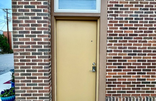 Brownwood Apartment | Gorgeous loft in historic building near HPU, restaurants, shops.