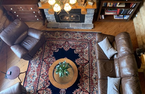 Georgeville Ski Chalet | Gorgeous Log Home Available for Monthly Rental