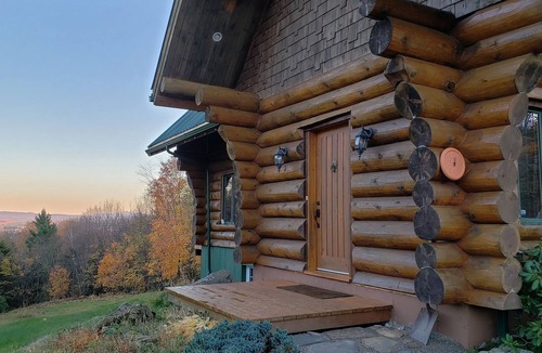 Georgeville Ski Chalet | Gorgeous Log Home Available for Monthly Rental
