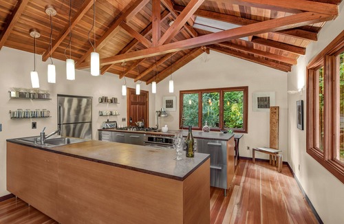 Hacienda Cottage | Gorgeous lush private RIVERFRONT modern cabin