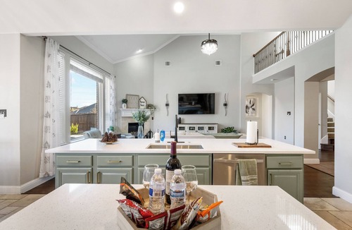 Grand Prairie House | Gorgeous luxury,Comfy,5BR,9 beds,AT&T stadium,DFW,Texas Live, Six-flag, Joe Pool