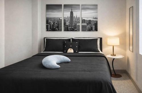 Las Colinas Apartment | Gorgeous Luxury Lake View Suite | Gym & Pool