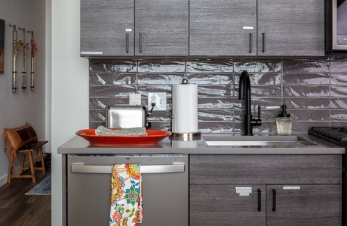 Bozeman House | Gorgeous Midtown Condo