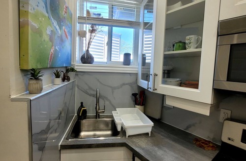 Willowdale House | Gorgeous Modern 1 Bedroom Apartment in North York Toronto