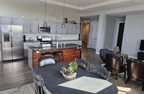 Grand Island Apartment | Gorgeous Modern 1500 sq ft 3 bedroom/2 bath Downtown Apartment