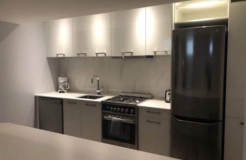 Oakwood Village Apartment | Gorgeous Modern Apartment in Downtown Toronto!n