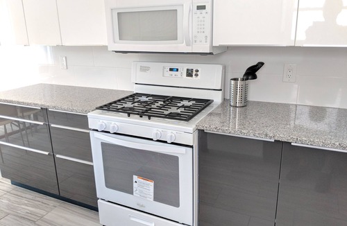 New Springville House | Gorgeous, Modern, updated Duplex