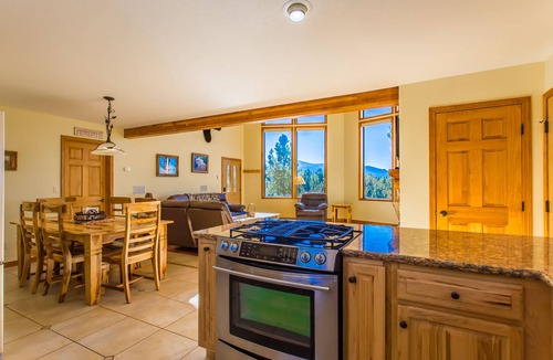 Woodland Park House | Gorgeous Mountain Cabin on 35 acres! Hot-tub & Spectacular views of Pikes Peak!