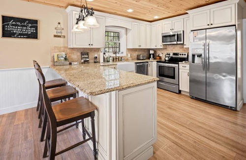 Lackawaxen House | Gorgeous Mountain Views on a quiet cul-de-sac