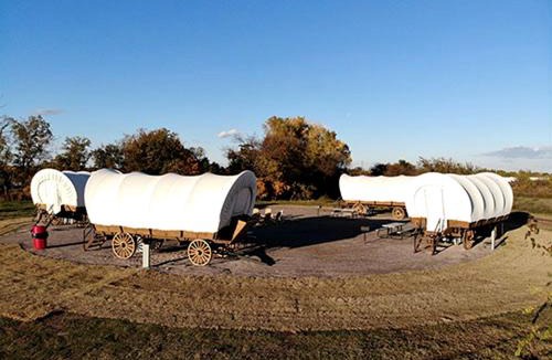 South Oklahoma City House | Gorgeous Nature Getaways in this Wonderful Covered Wagon Rental for 4 in Moore, Oklahoma