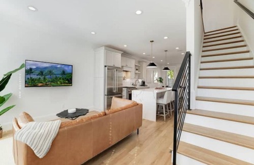 Old Town West House | Gorgeous Newly Built 3BR Home in Alexandria