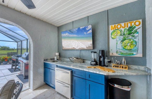 Pebble Beach House | Gorgeous Newly Remodeled 3bd/2ba Golf Course, Heated Pool, Gulf Beaches, Pets Ok