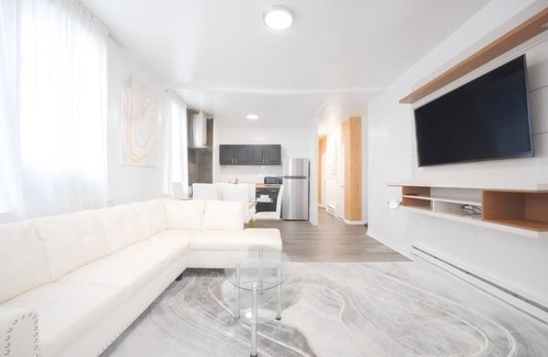 Southeast Yonkers Apartment | Gorgeous NYC Home - Prime Location + Easy Parking!