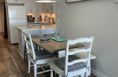 Jacksonville Beach Condo | GORGEOUS Oceanfront 100% renovated 2/2 w/garage, elevator, pool, has EVERYTHING