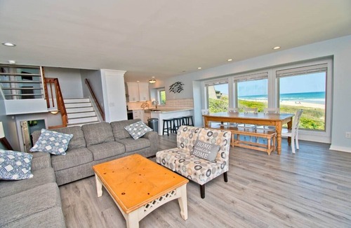 Pine Knoll Shores Condo | GORGEOUS OCEAN FRONT CONDO!