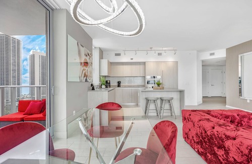 Hallandale Beach Apartment | ★★★★★GORGEOUS OCEAN-VIEW 2BD CONDO. MIN TO BEACH