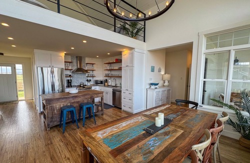 Sea View Cottage | Gorgeous oceanfront beach house w/two master suites, walk to beach, AC, Firepit