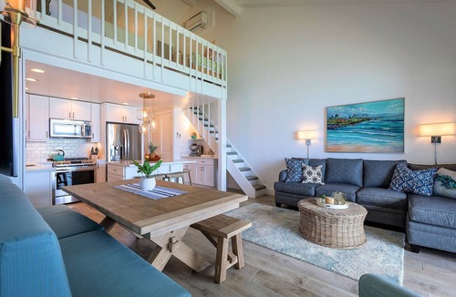 Honokowai Condo | GORGEOUS OCEANFRONT PENTHOUSE