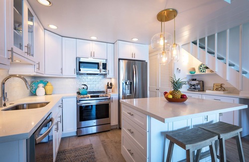 Honokowai Condo | GORGEOUS OCEANFRONT PENTHOUSE