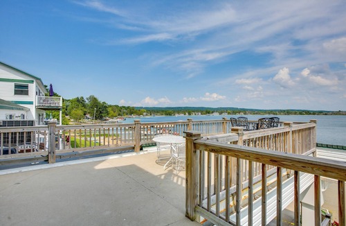 Onekama Condo | Gorgeous Onekama Condo w/Pool & Lake Access!