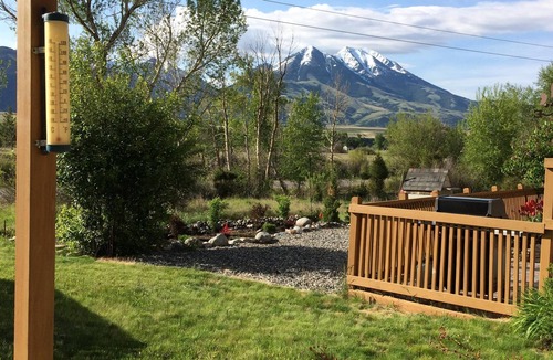 Emigrant House | Gorgeous Paradise Valley YNP