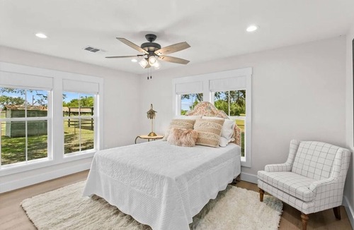 Warrenton Other | Gorgeous piece of Round Top Heaven