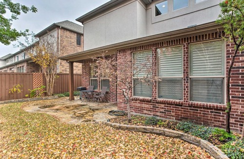 Plano House | Gorgeous Plano Townhome w/Patio & Grill!