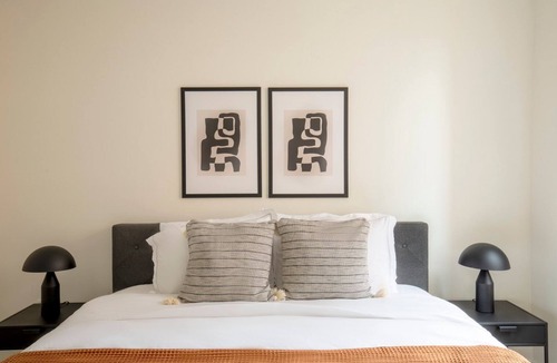 Jefferson Manor Apartment | Gorgeous Potomac Yard 2BR w/ W/D & Concierge, nr Airport, by Blueground